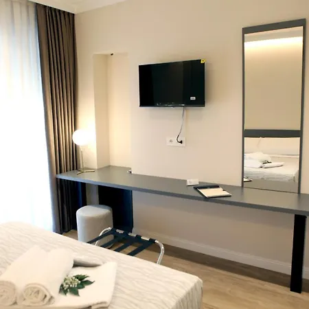 Mariano Aparthotel *
