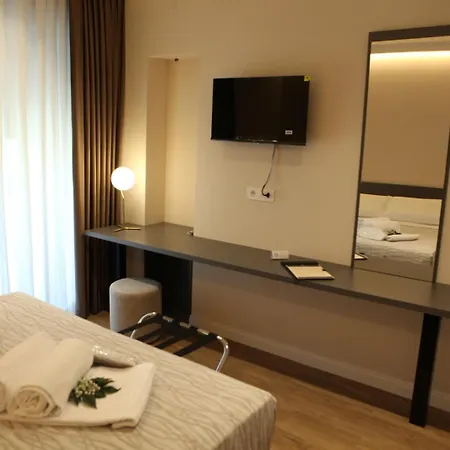 Mariano Aparthotel *